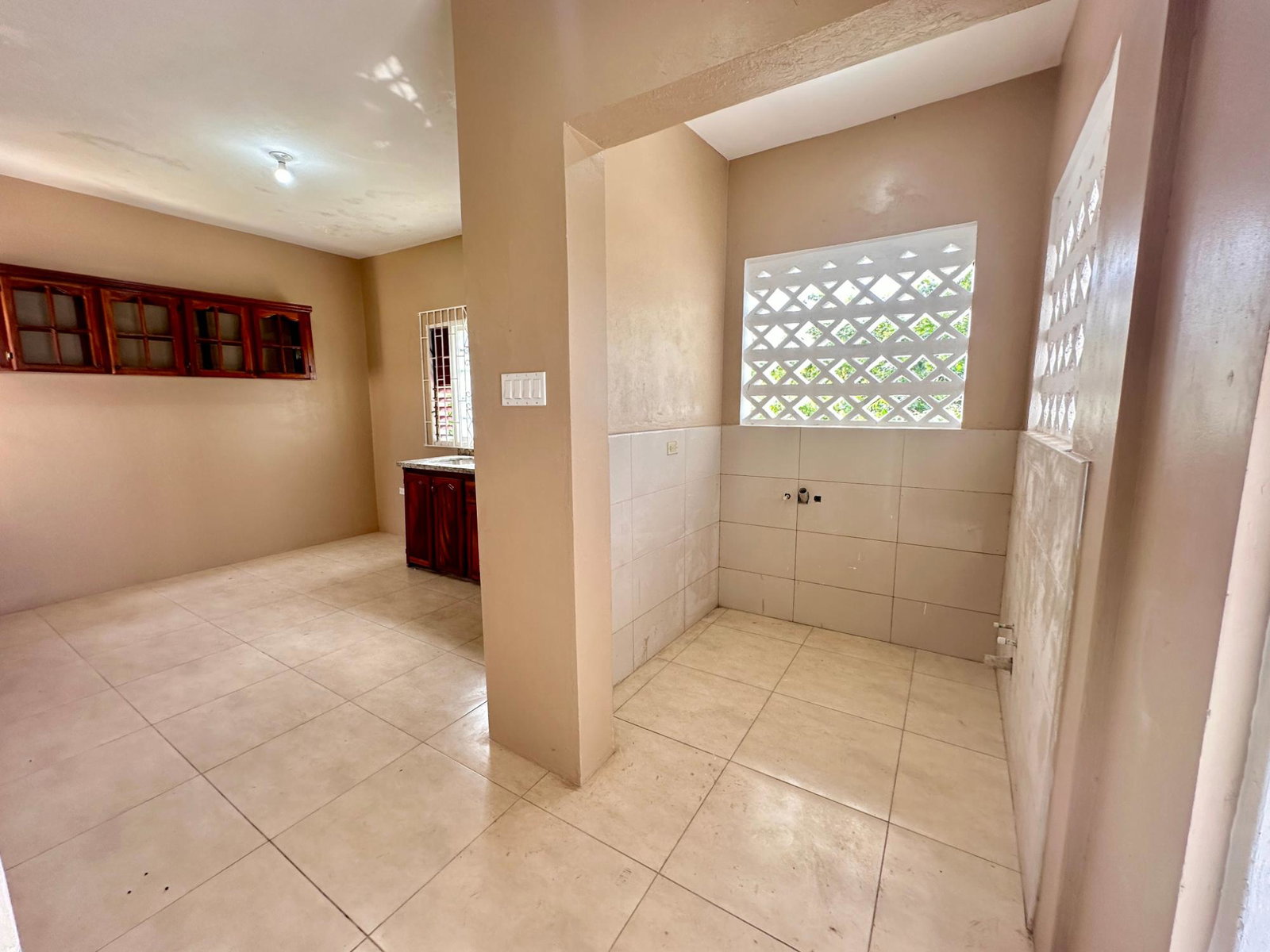 Spacious-2-Bedroom-Apartment-for-Rent-in-Northern-Estates-St.-James Ninth image of B-565 Block 14, Part of Norther in Lilliput, St. James, Jamaica - property is For Rent
