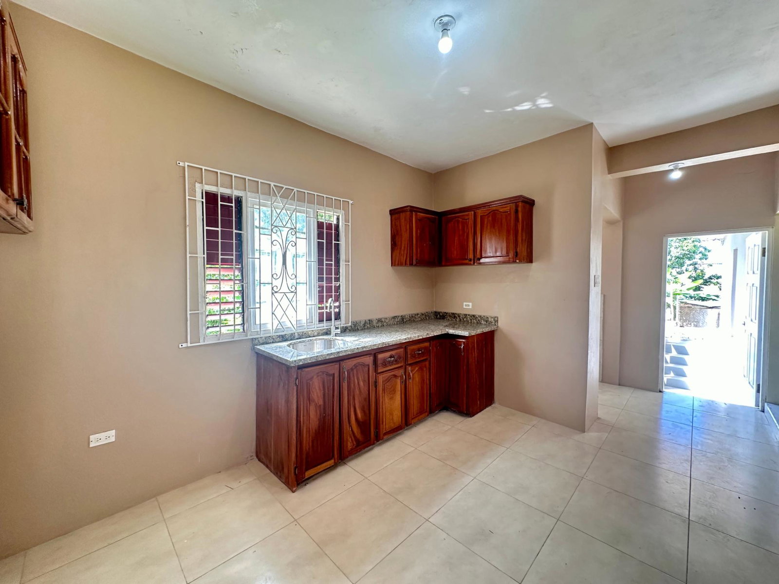 Spacious-2-Bedroom-Apartment-for-Rent-in-Northern-Estates-St.-James Eleventh image of B-565 Block 14, Part of Norther in Lilliput, St. James, Jamaica - property is For Rent
