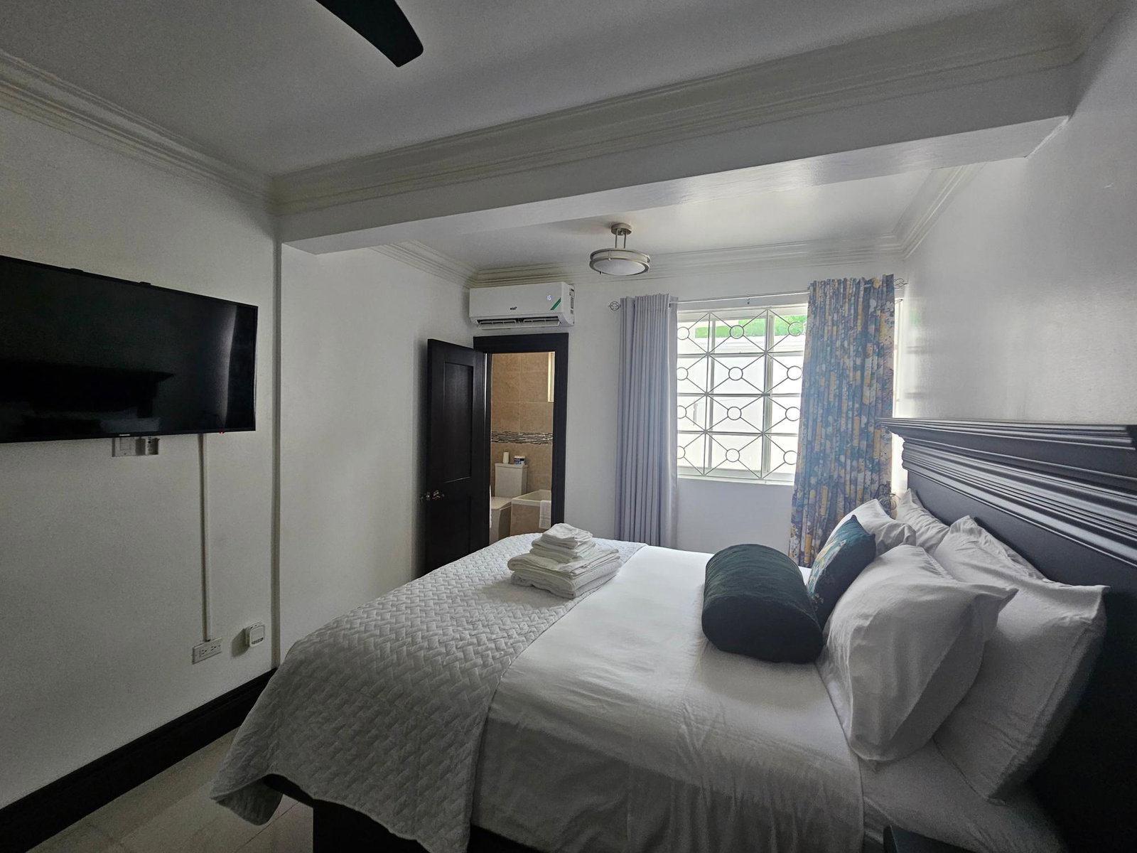 Fifth image of 543 Arcadia Avenue in Westgate Hills, St. James, Jamaica - property is For Rent
