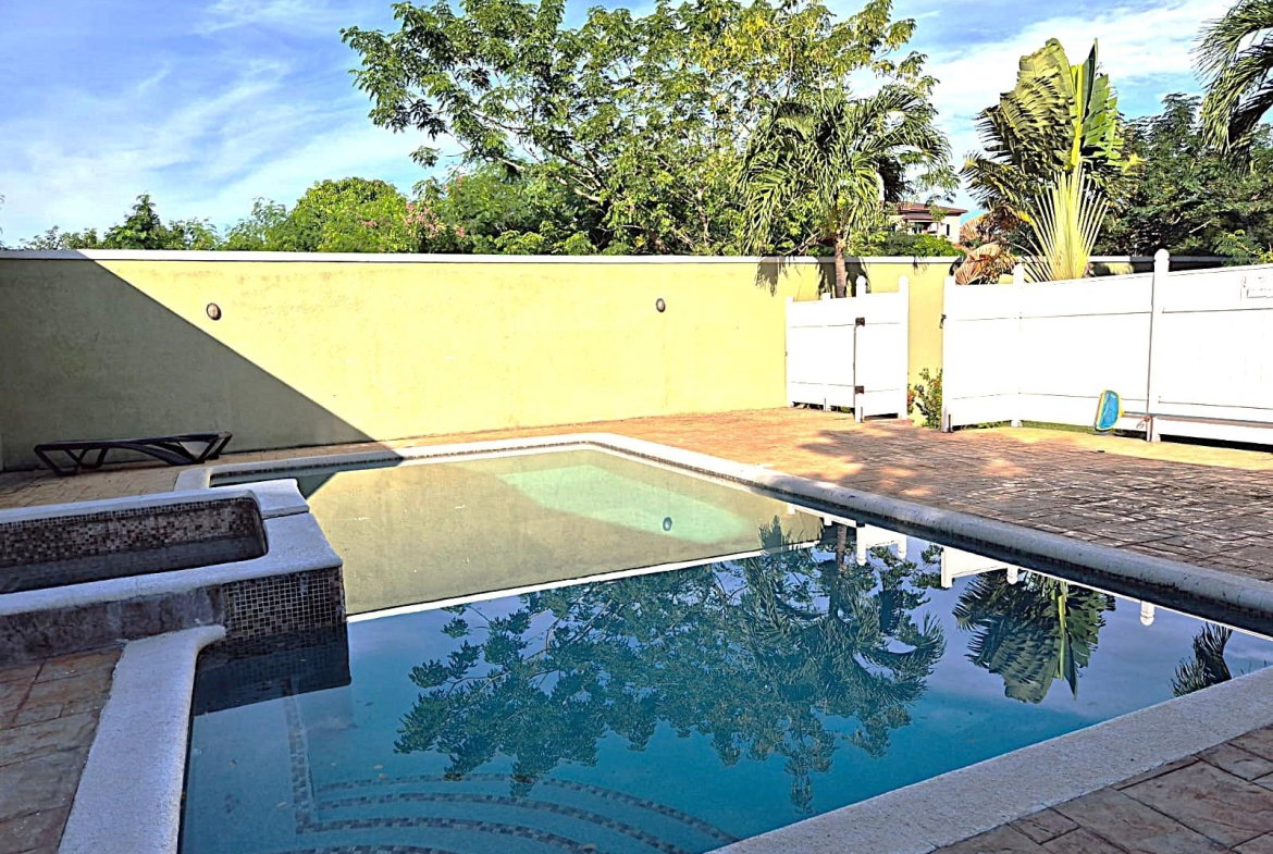 Fourteenth image of 9-3 Washington Drive in Kingston 10, St. Andrew, Jamaica - property is For Sale