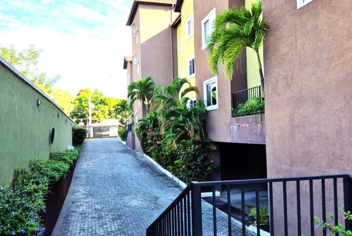 Fifteenth image of 9-3 Washington Drive in Kingston 10, St. Andrew, Jamaica - property is For Sale