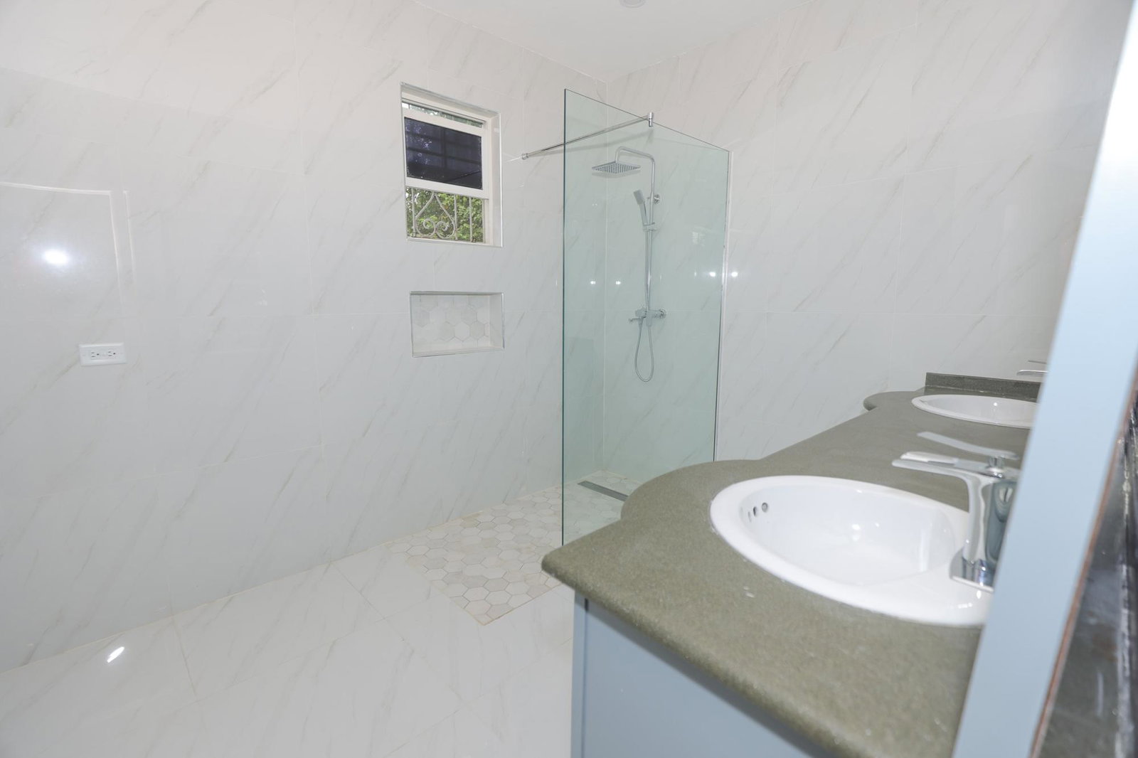Ninth image of 2-47 Lorraine Ave in Kingston 10, St. Andrew, Jamaica - property is For Rent