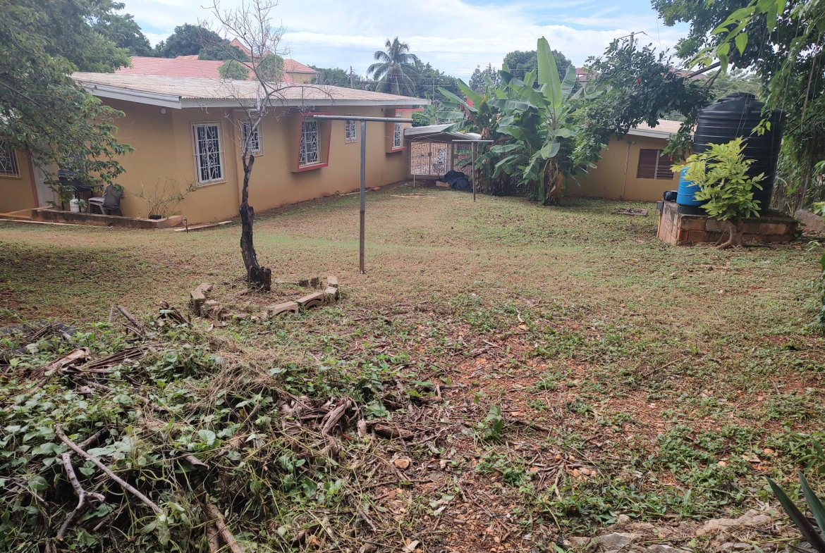 Fourth image of 12 Sandale Crescent in Mannings Hill, St. Andrew, Jamaica - property is For Sale