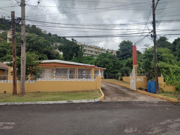 First image of 12 Sandale Crescent in Mannings Hill, St. Andrew, Jamaica - property is For Sale