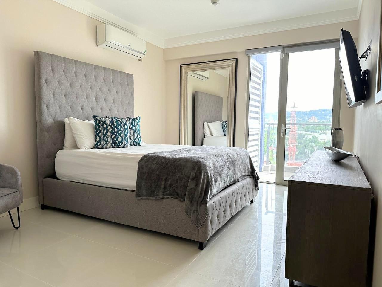 Fourth image of 802-20 South Avenue in Kingston 10, St. Andrew, Jamaica - property is For Rent