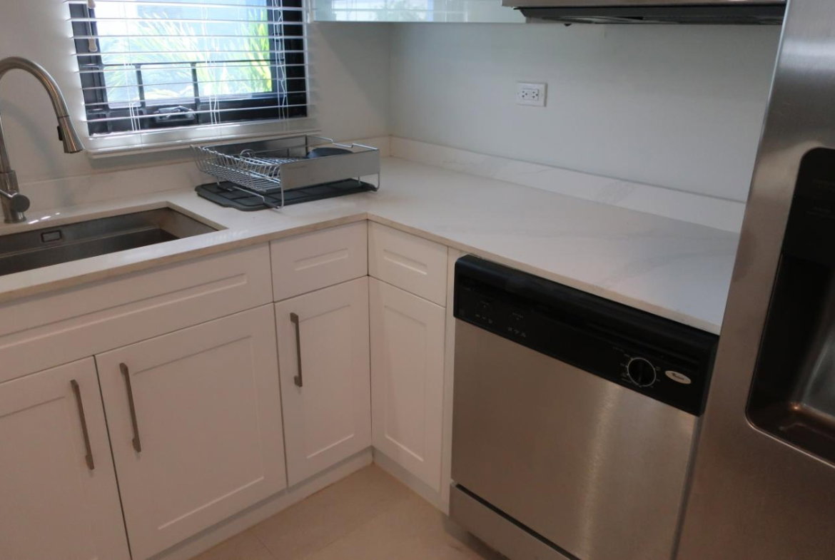 Eleventh image of th 11-21 Salisbury Avenue in Kingston 6, St. Andrew, Jamaica - property is For Rent