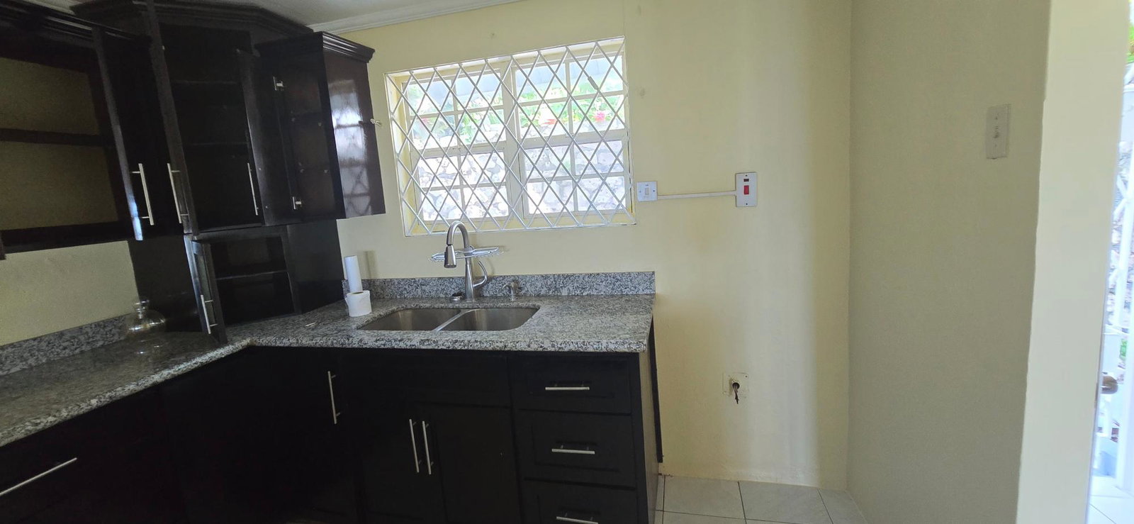 Eleventh image of 4a-36 Leas Flat in Kingston 19, St. Andrew, Jamaica - property is For Rent