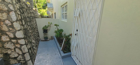 Fifth image of 4a-36 Leas Flat in Kingston 19, St. Andrew, Jamaica - property is For Rent