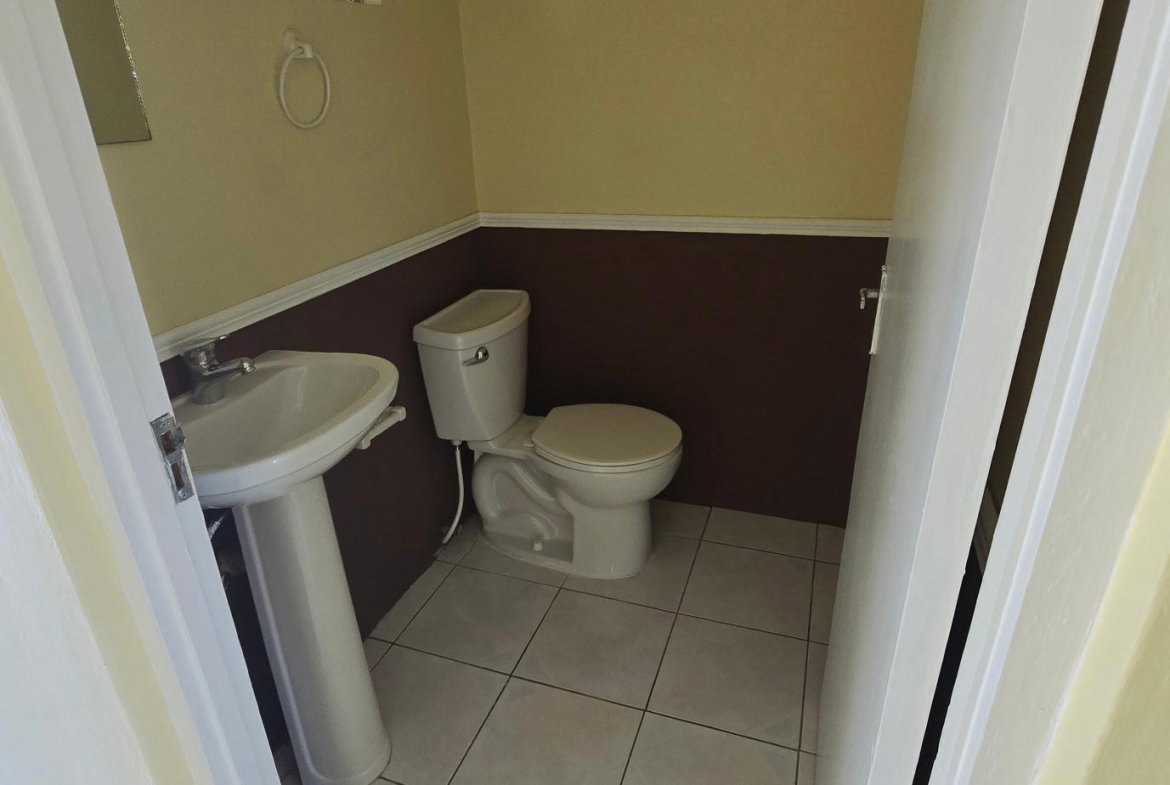 Seventh image of 4a-36 Leas Flat in Kingston 19, St. Andrew, Jamaica - property is For Rent