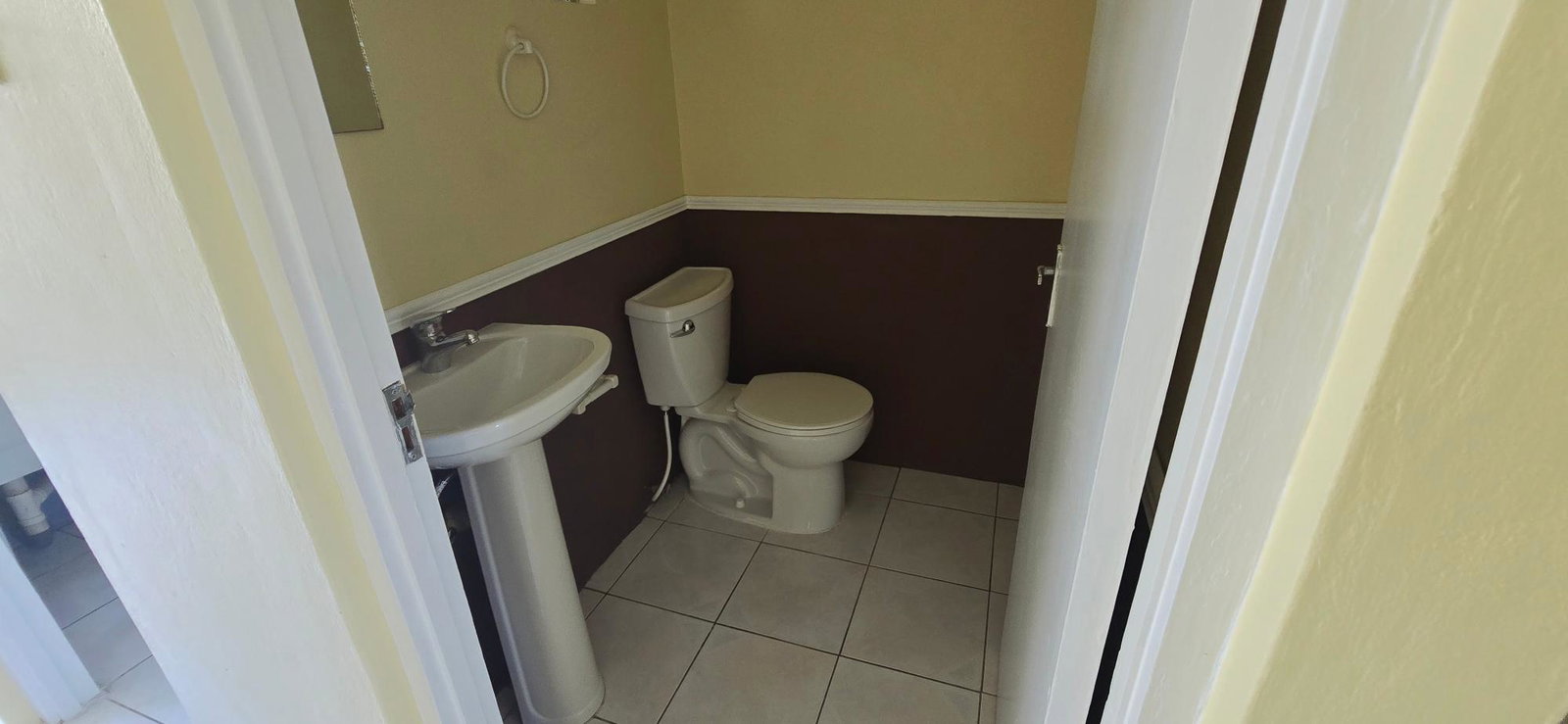Seventh image of 4a-36 Leas Flat in Kingston 19, St. Andrew, Jamaica - property is For Rent