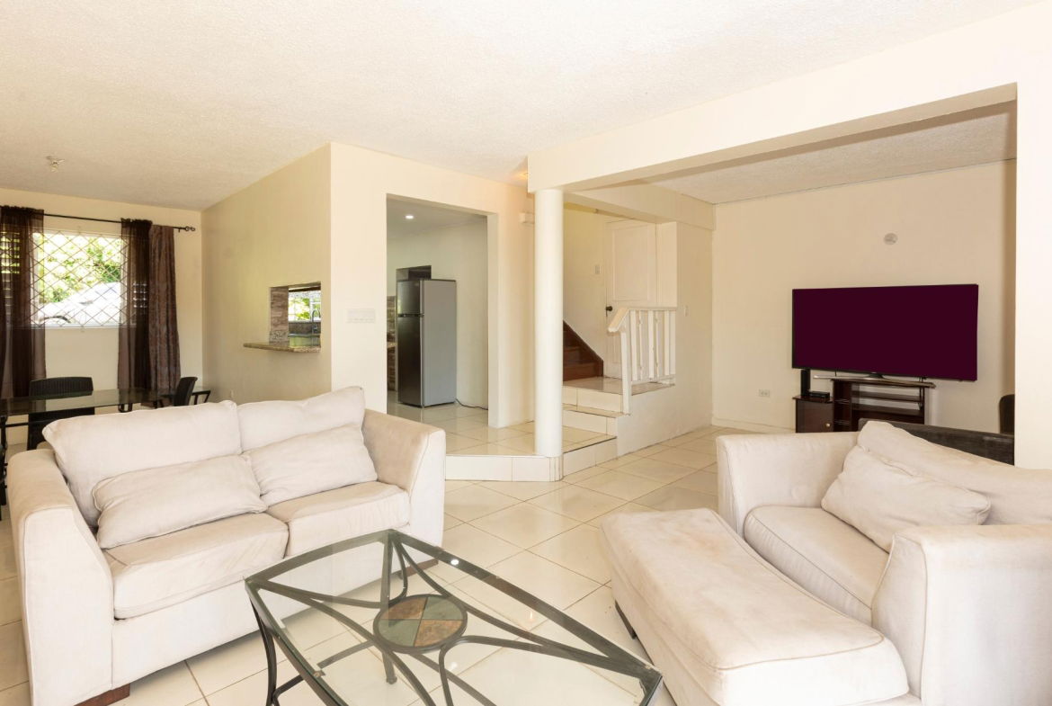 Seventh image of 2- Sky Way Drive in Kingston 19, St. Andrew, Jamaica - property is For Rent