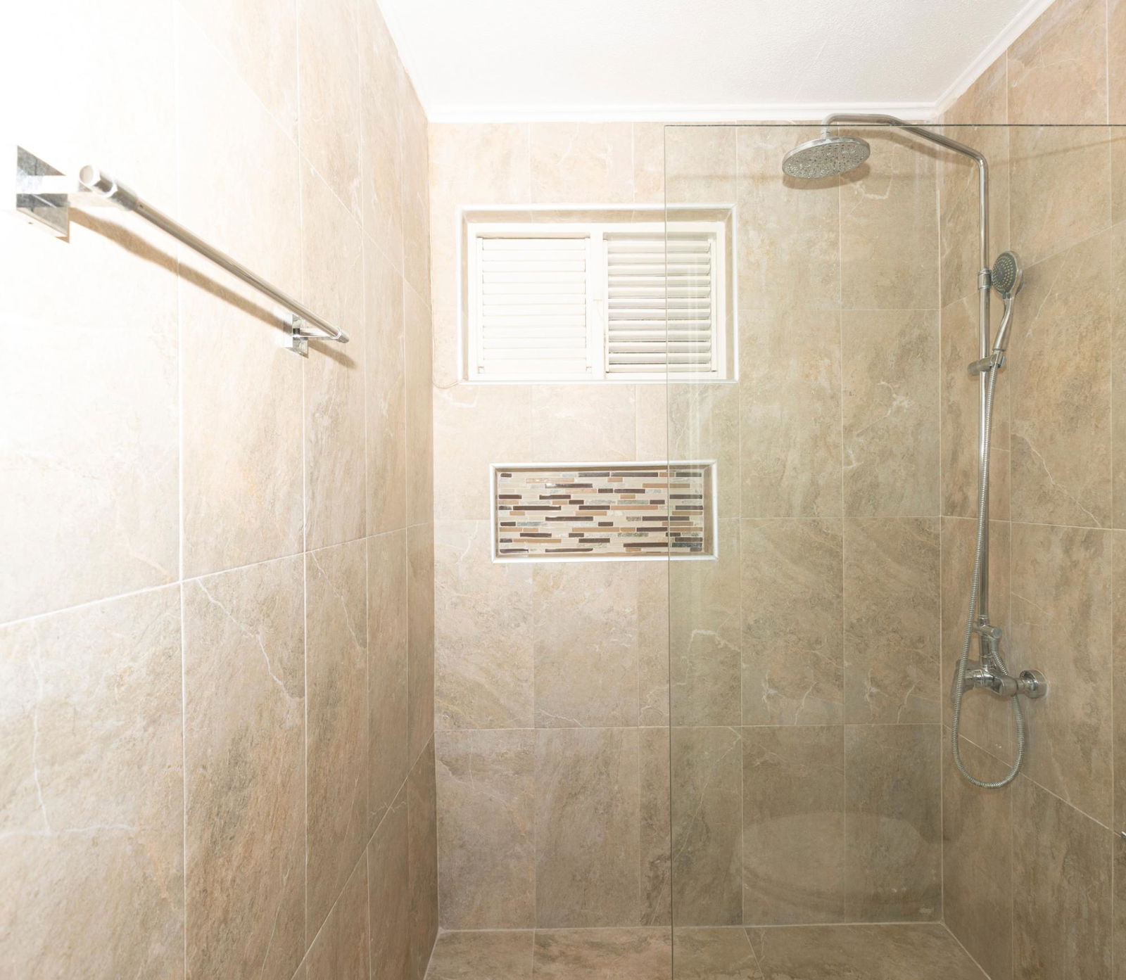 Tenth image of 2- Sky Way Drive in Kingston 19, St. Andrew, Jamaica - property is For Rent