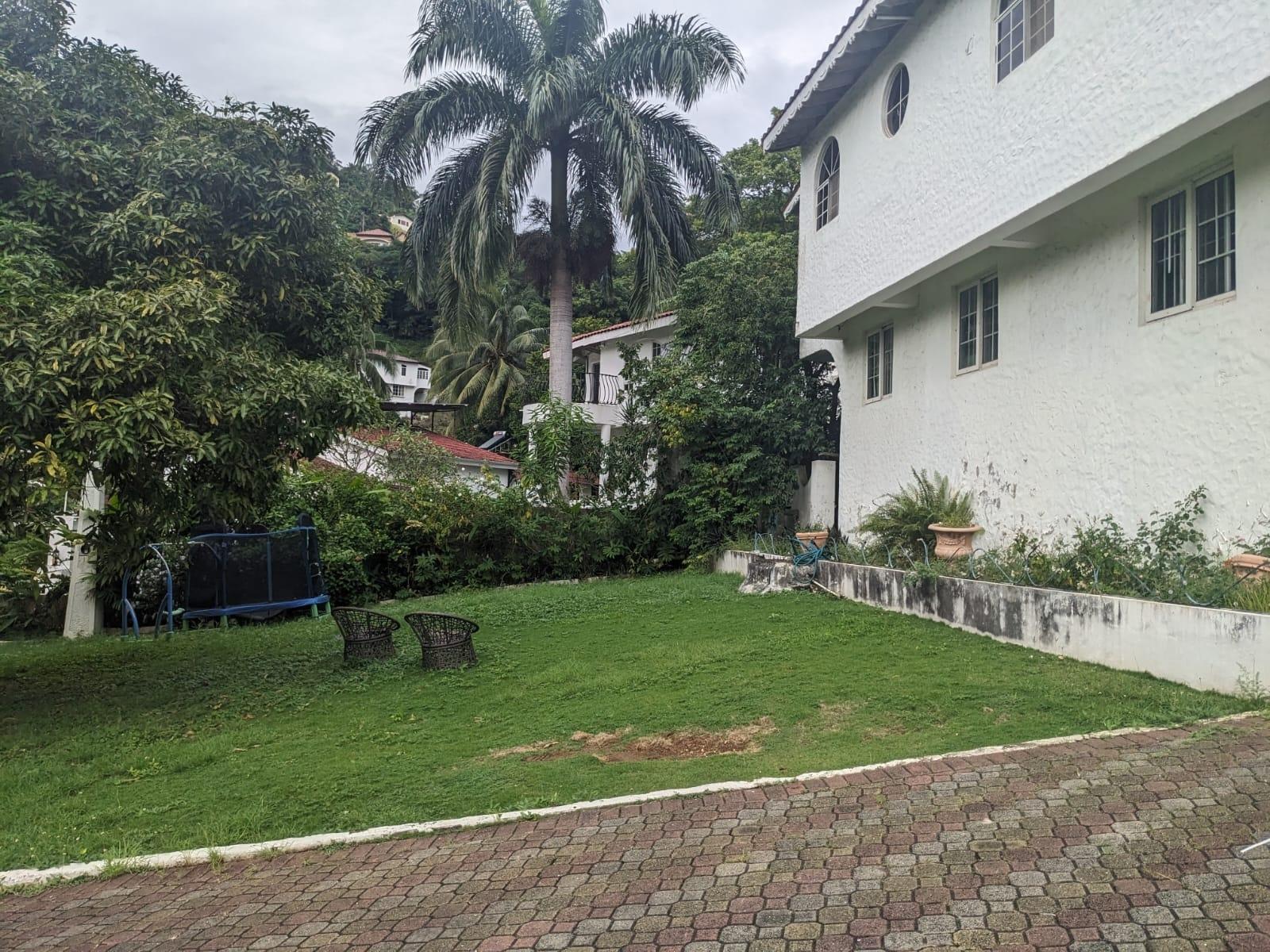 Spacious-4-Bedroom-Family-Home-for-Sale-in-St.-Andrew-Jamaica Fourth image of 7 Belgrade Close in Kingston 19, St. Andrew, Jamaica - property is For Sale