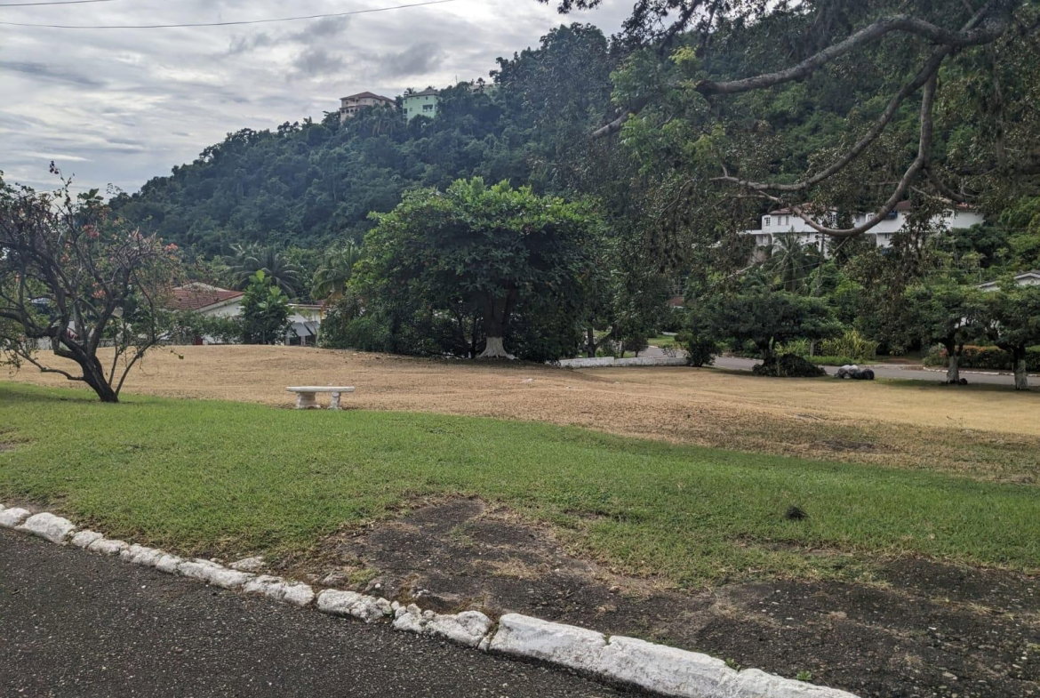 Sixth image of 7 Belgrade Close in Kingston 19, St. Andrew, Jamaica - property is For Sale