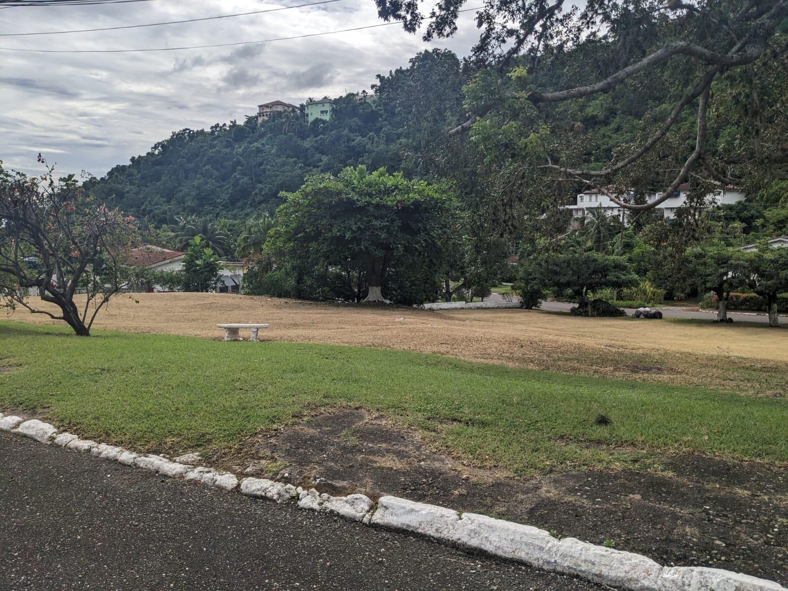 Spacious-4-Bedroom-Family-Home-for-Sale-in-St.-Andrew-Jamaica Sixth image of 7 Belgrade Close in Kingston 19, St. Andrew, Jamaica - property is For Sale