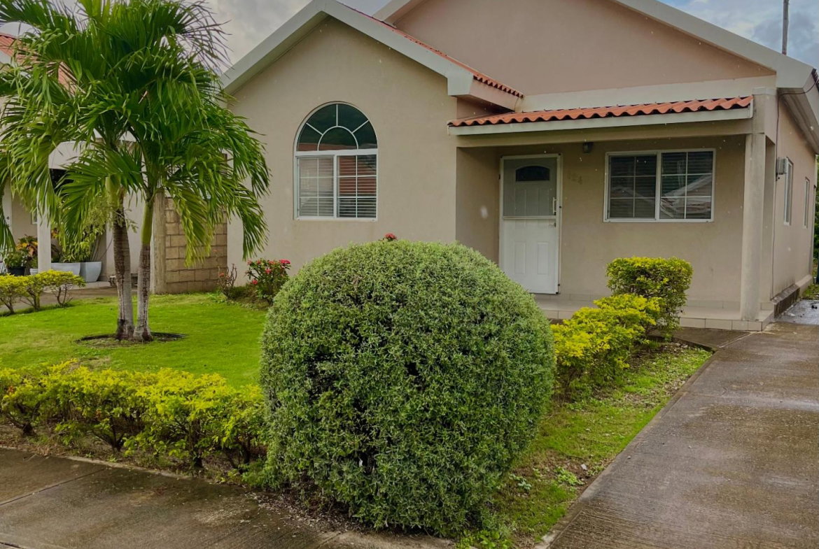 Second image of 124- Caymanas Country Club Est in Spanish Town, St. Catherine, Jamaica - property is For Rent