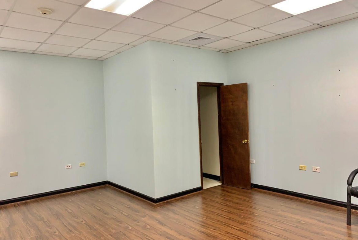 Sixth image of 7 North Street in KINGSTON, Kingston, Jamaica - property is For Rent