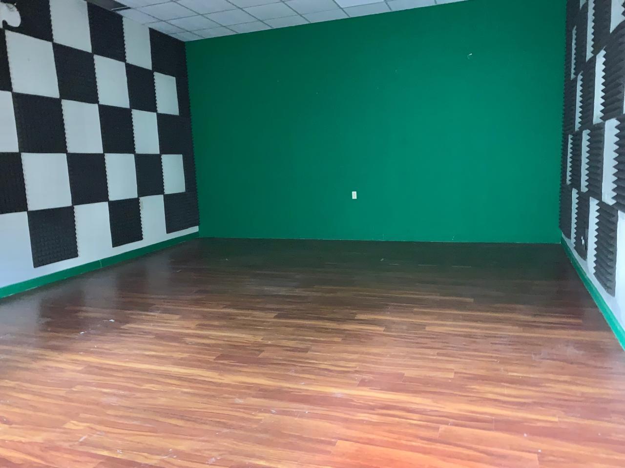 Seventh image of 7 North Street in KINGSTON, Kingston, Jamaica - property is For Rent