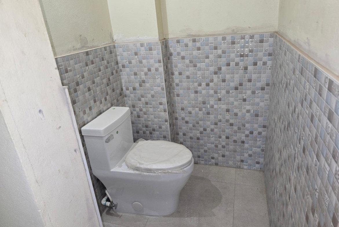 Fifth image of 1/gnd Fl-8 South Hopefield Ave in Kingston 6, St. Andrew, Jamaica - property is For Rent