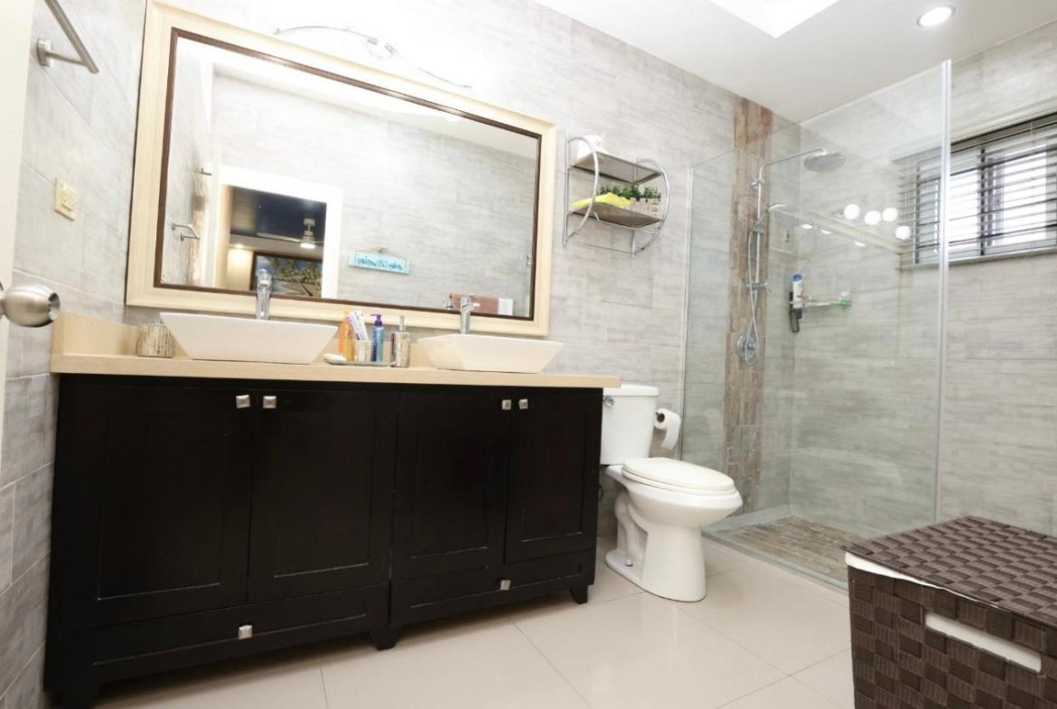 Sixteenth image of 4-7 Roseneath Avenue in Kingston 6, St. Andrew, Jamaica - property is For Rent