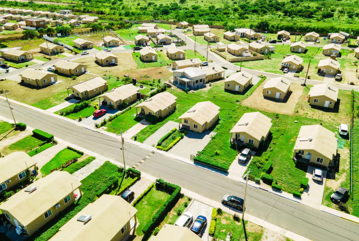 Nineteenth image of Lot 1975- Phoenix Park Village Pha in Phoenix Park, St. Catherine, Jamaica - property is For Rent