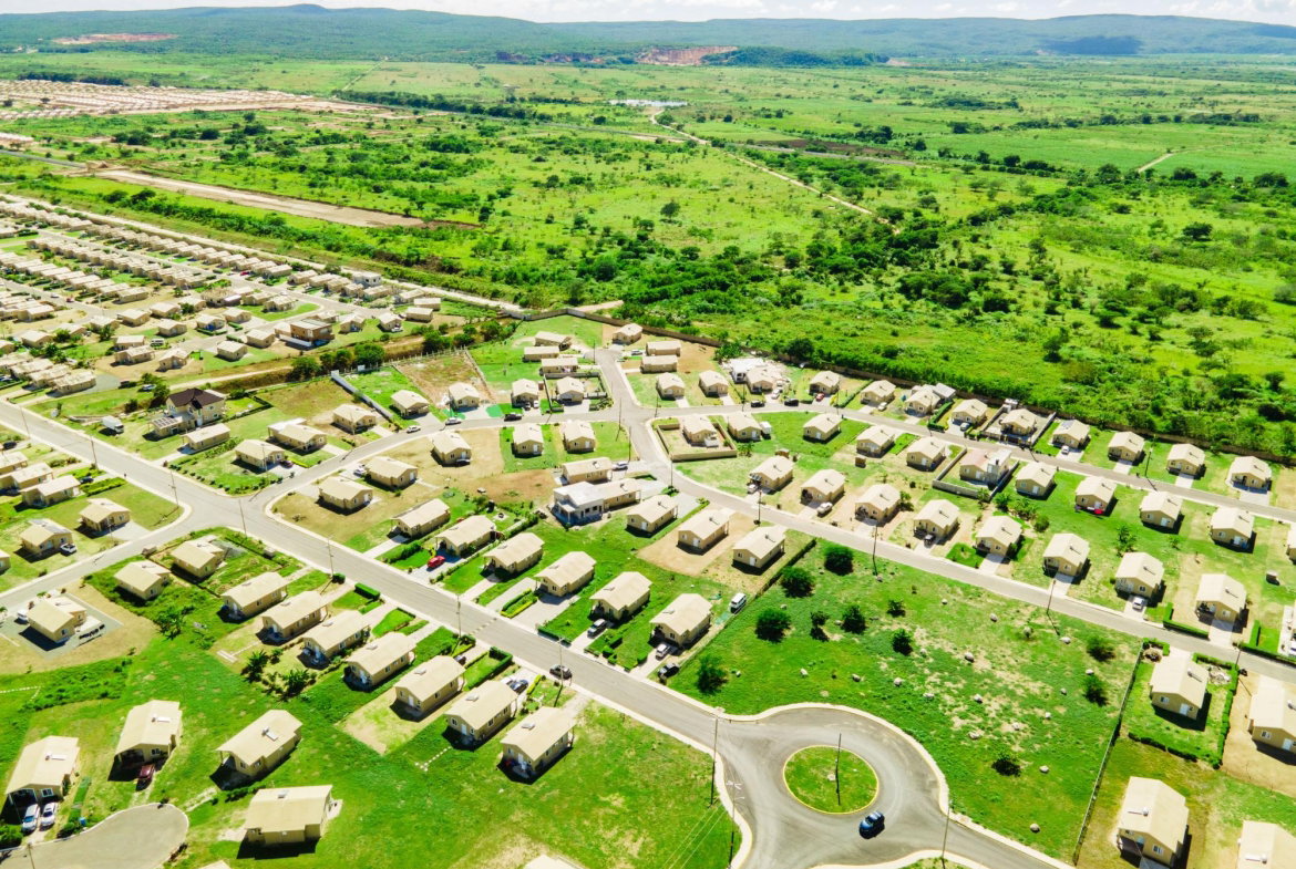 Twentieth image of Lot 1975- Phoenix Park Village Pha in Phoenix Park, St. Catherine, Jamaica - property is For Rent