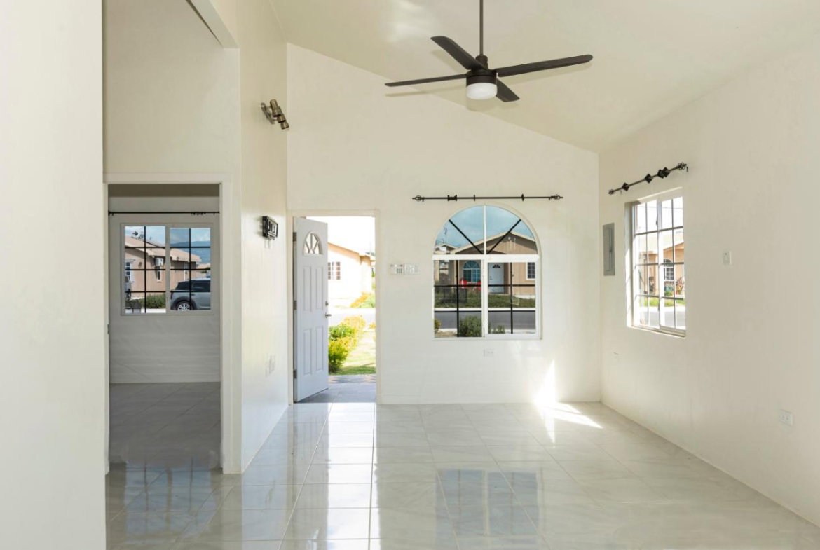Ninth image of Lot 1975- Phoenix Park Village Pha in Phoenix Park, St. Catherine, Jamaica - property is For Rent