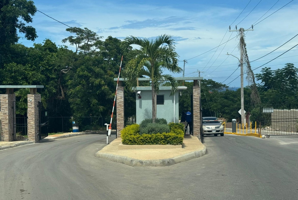 Thirteenth image of 463 Camelot Village,phase 5 in Discovery Bay, St. Ann, Jamaica - property is For Rent