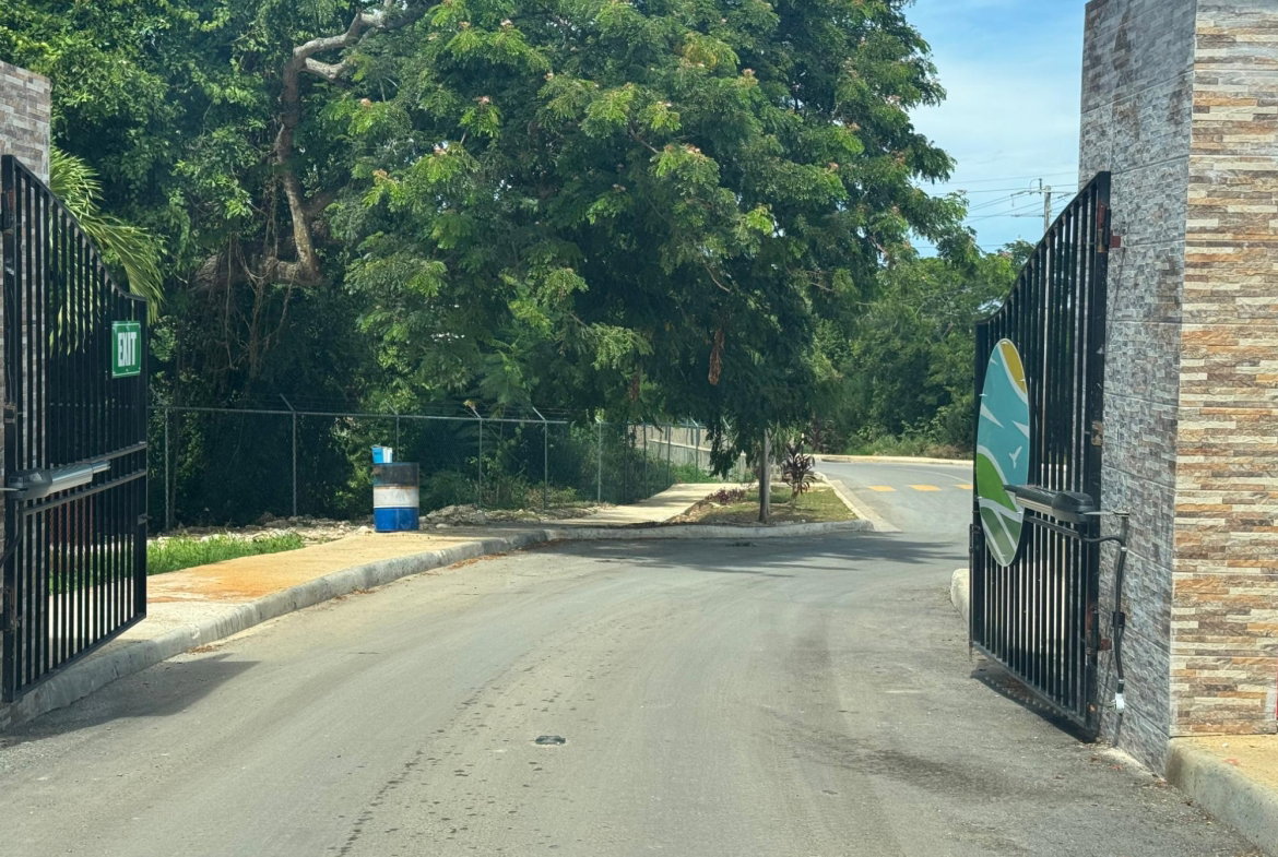 Fourteenth image of 463 Camelot Village,phase 5 in Discovery Bay, St. Ann, Jamaica - property is For Rent