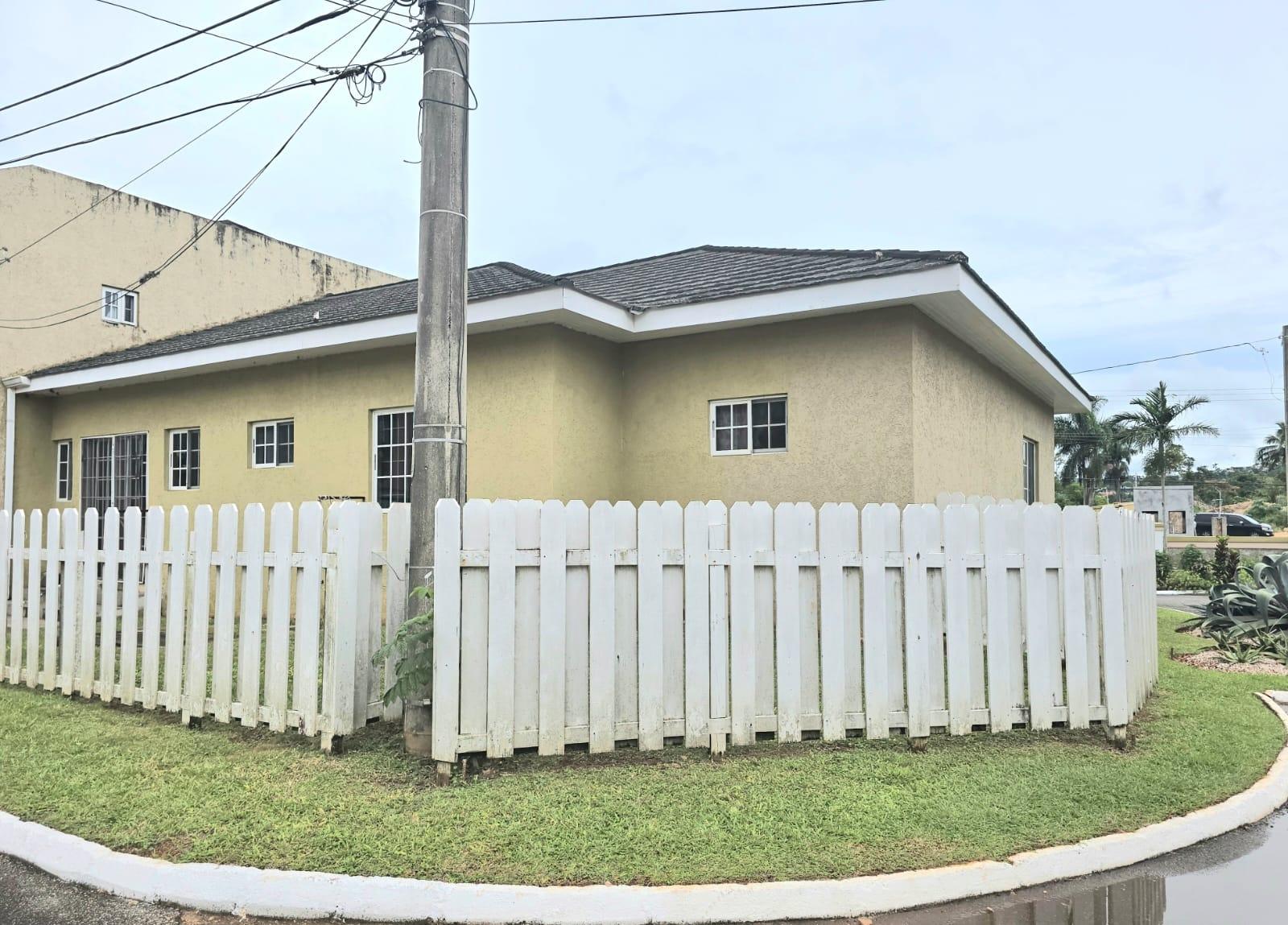 Tenth image of 1a-pearl Cove 30 Villa Road, Mandeville in Mandeville, Manchester, Jamaica - property is For Sale