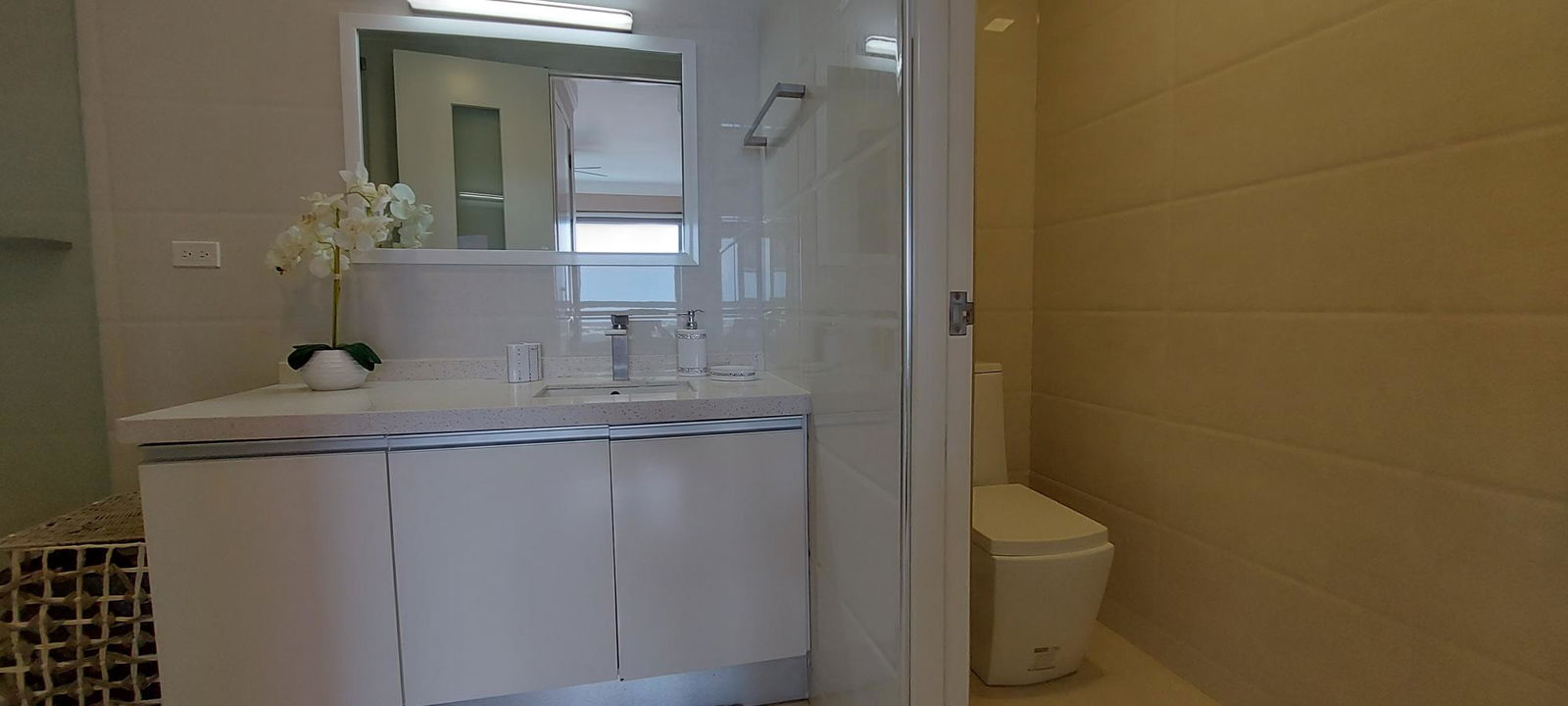 Eleventh image of 907-20 South Ave. in Kingston 10, St. Andrew, Jamaica - property is For Rent