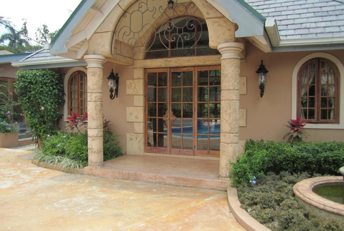 Sixteenth image of B3-6 Long Lane in Kingston 8, St. Andrew, Jamaica - property is For Rent