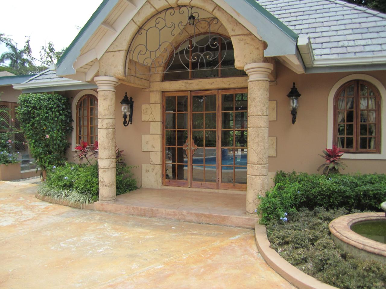 Sixteenth image of B3-6 Long Lane in Kingston 8, St. Andrew, Jamaica - property is For Rent