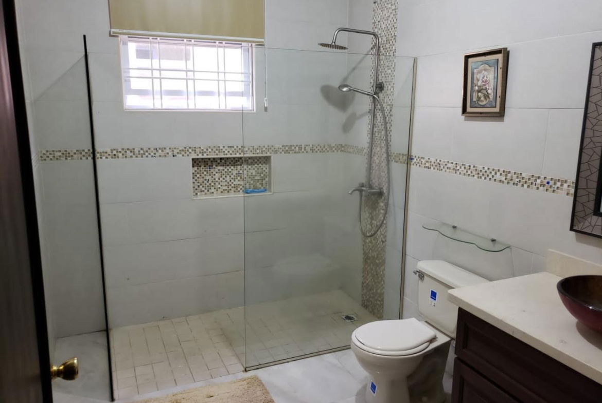 Eleventh image of 23-14 Upper Musgrave Ave in Kingston 5, St. Andrew, Jamaica - property is For Rent