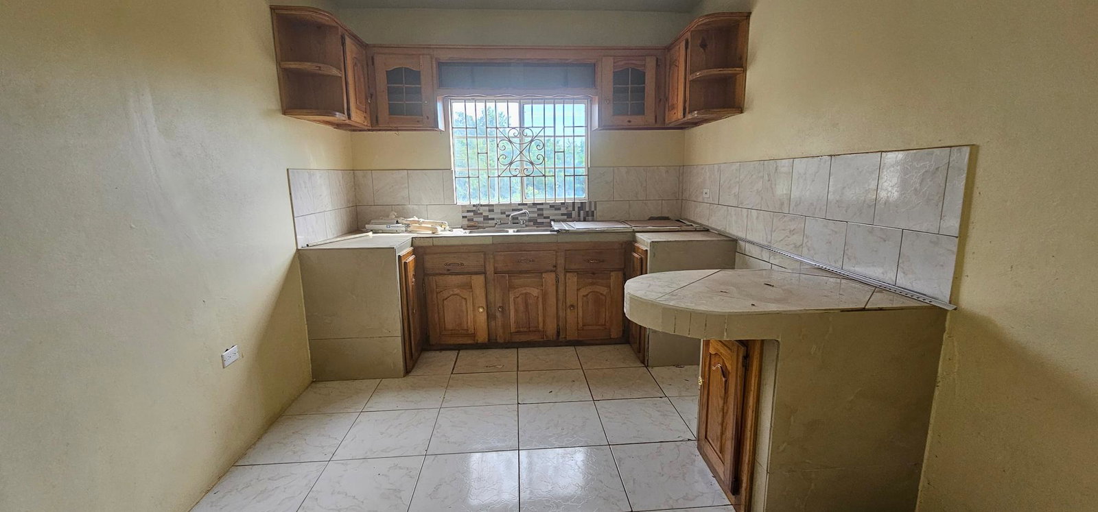 Tenth image of 145 Montclair Heights in May Pen, Clarendon, Jamaica - property is For Sale