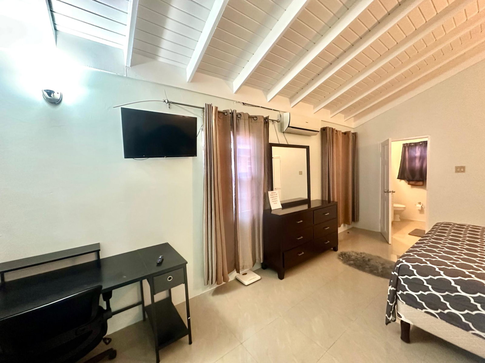 Stunning-3-Bedroom-House-for-Sale-in-Drax-Hall-Country-Club-St.-Ann Ninth image of 355 Cedar Crescent in Ocho Rios, St. Ann, Jamaica - property is For Sale
