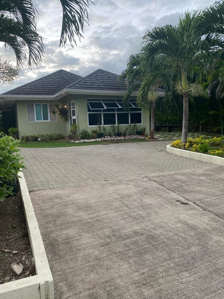 Stunning-3-Bedroom-House-for-Sale-in-Richmond-The-Palms-St.-Ann First image of 289 Richmond in Ocho Rios, St. Ann, Jamaica - property is For Sale