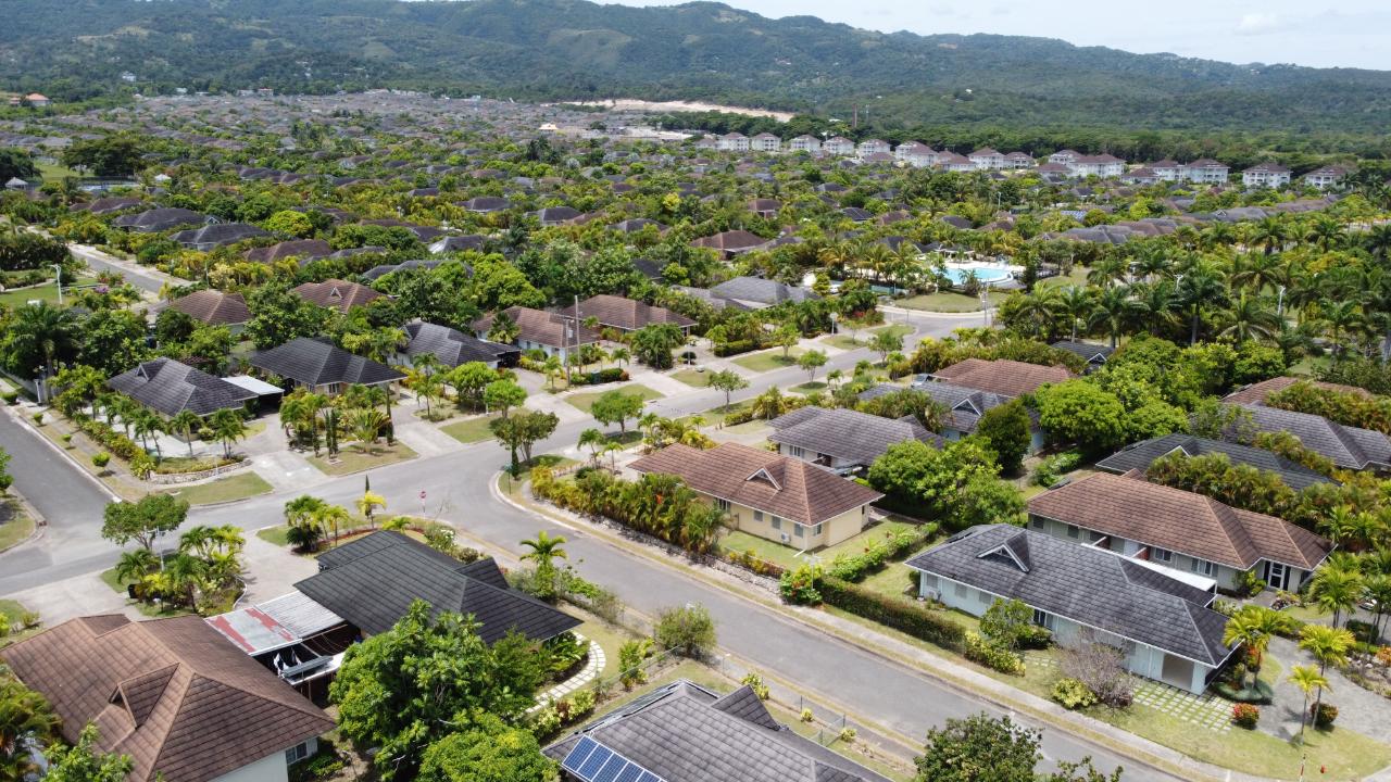 Stunning-3-Bedroom-House-for-Sale-in-Richmond-The-Palms-St.-Ann Second image of 289 Richmond in Ocho Rios, St. Ann, Jamaica - property is For Sale
