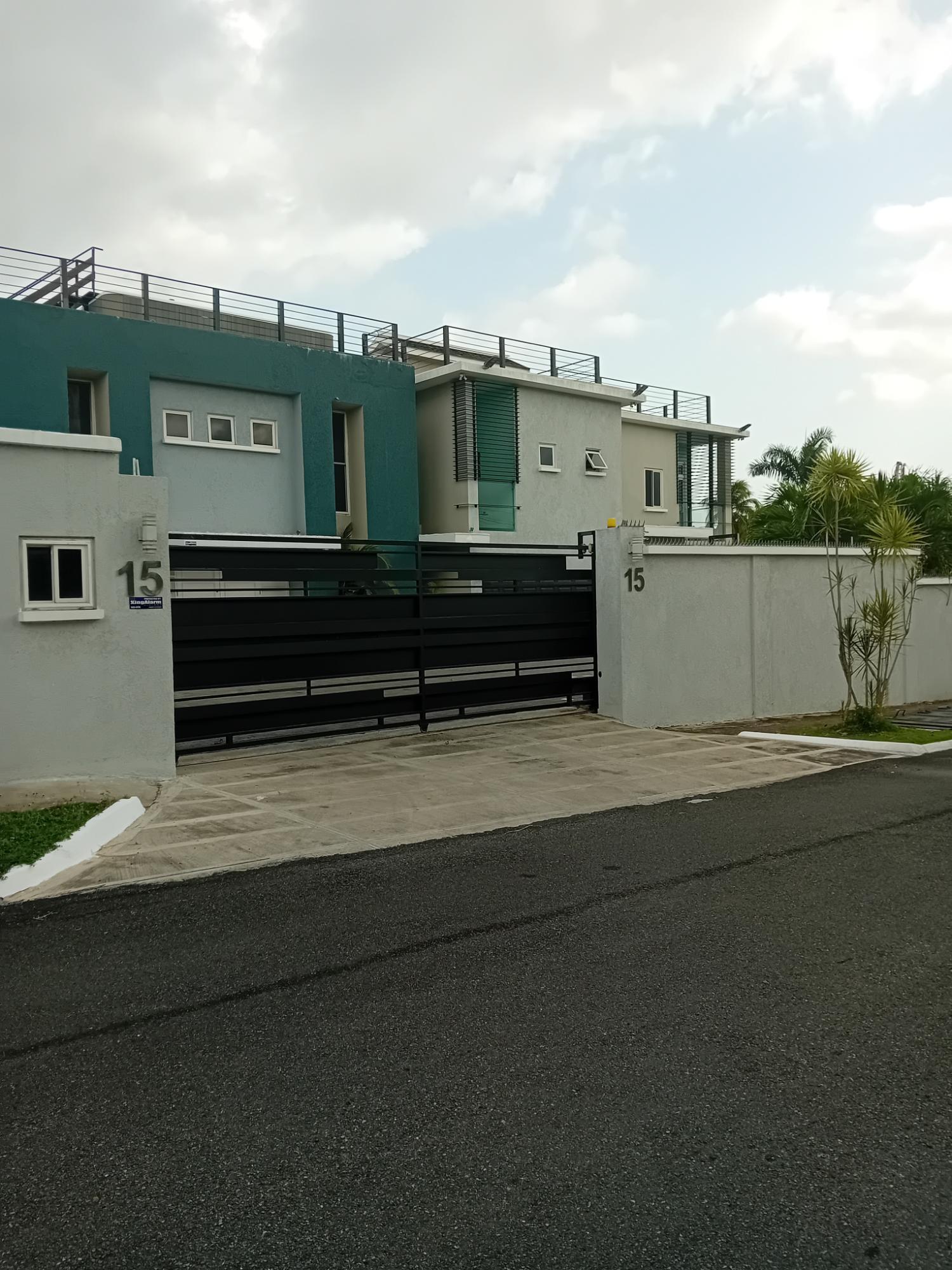 First image of Th2-2 Par Drive, Kingston 8 in Kingston 8, St. Andrew, Jamaica - property is For Rent
