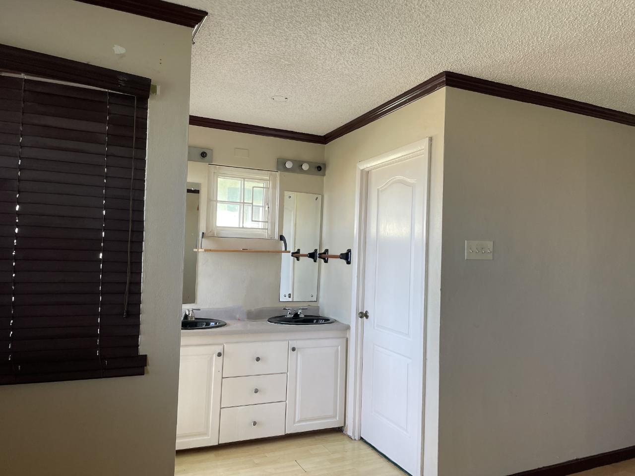 Eleventh image of Portlandia Close, Long mo in Kingston 6, St. Andrew, Jamaica - property is For Rent