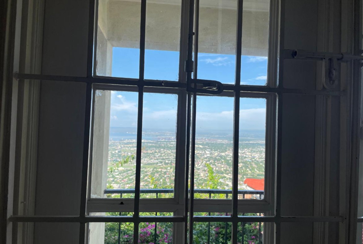 Fourteenth image of Portlandia Close, Long mo in Kingston 6, St. Andrew, Jamaica - property is For Rent