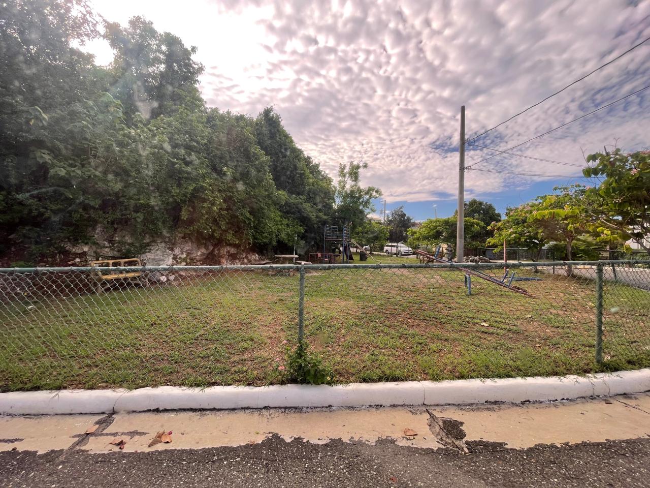 Sixteenth image of Portlandia Close, Long mo in Kingston 6, St. Andrew, Jamaica - property is For Rent