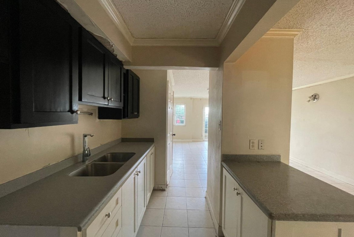 Seventh image of Portlandia Close, Long mo in Kingston 6, St. Andrew, Jamaica - property is For Rent