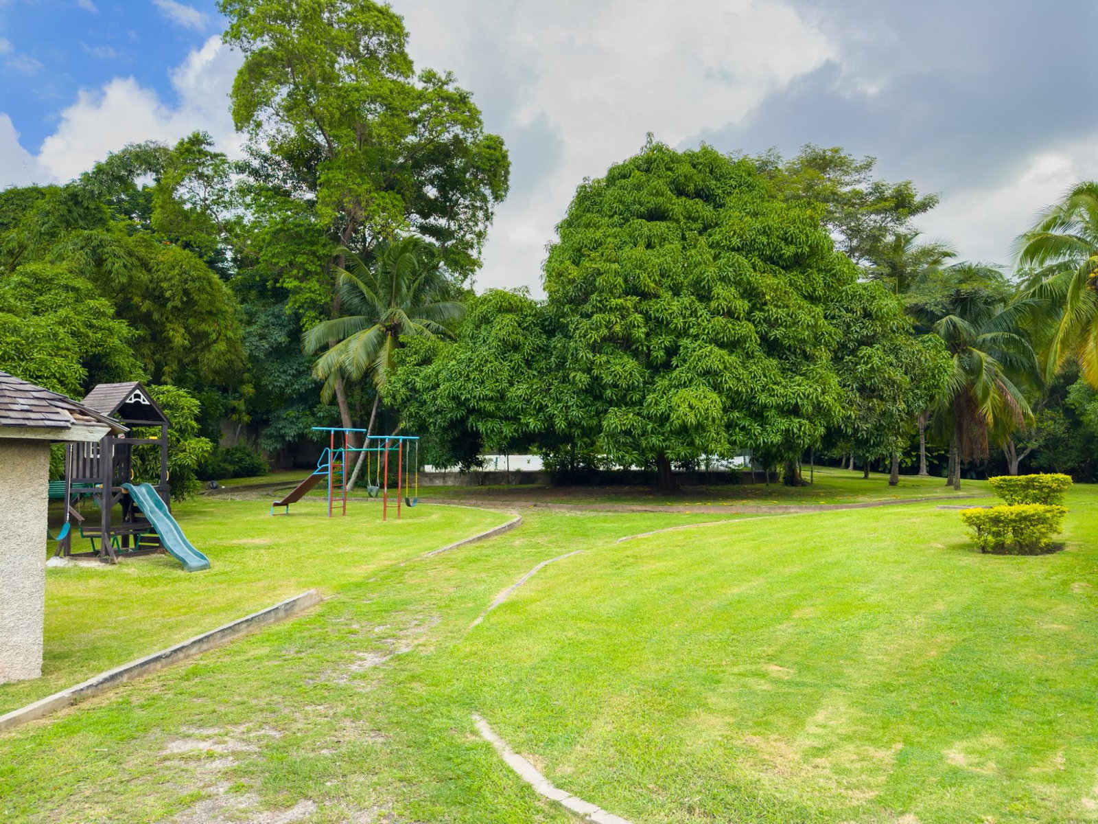Stunning-4-Bed-Townhouse-for-Rent-in-Kingston-8-Glen-Abbey Thirtieth image of 11-13a Norbrook Road in Kingston 8, St. Andrew, Jamaica - property is For Rent