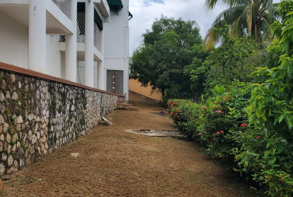 Eighteenth image of 5 West Armour Heights in Kingston 8, St. Andrew, Jamaica - property is For Rent