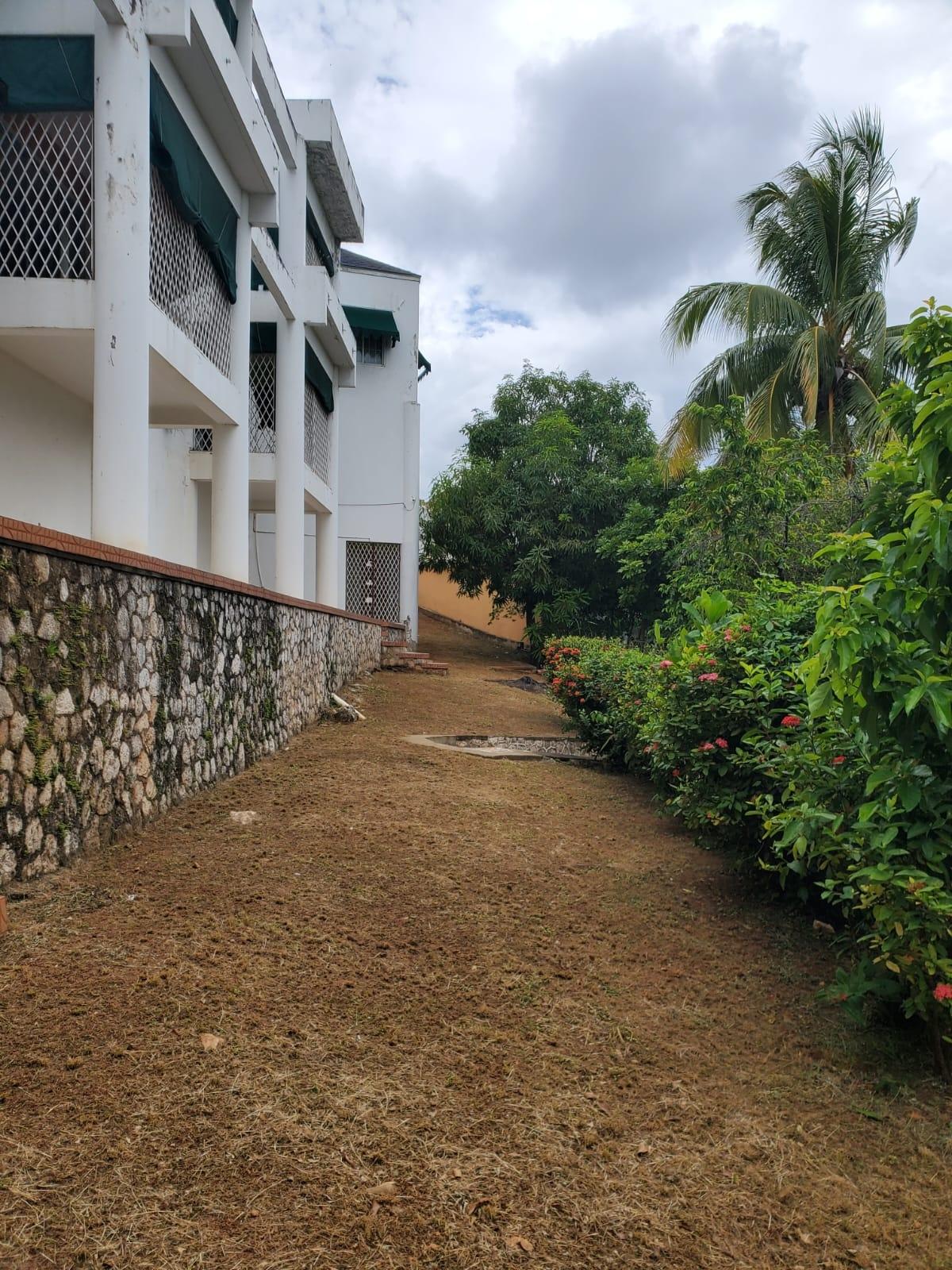 Eighteenth image of 5 West Armour Heights in Kingston 8, St. Andrew, Jamaica - property is For Rent