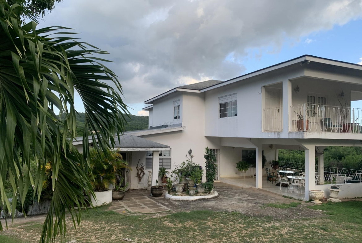 First image of 90 Dana Avenue in Old Harbour, St. Catherine, Jamaica - property is For Sale
