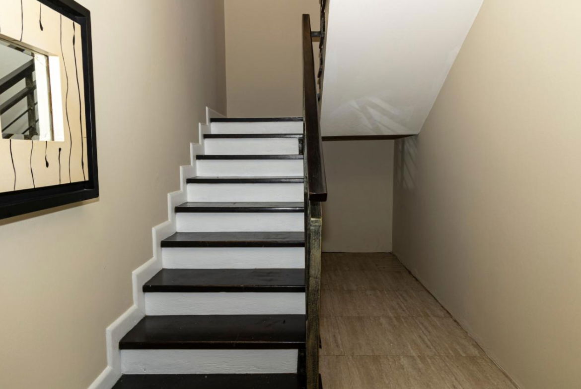 Fifth image of 76b Bellevue Drive Kgn 19 in Kingston 19, St. Andrew, Jamaica - property is For Rent