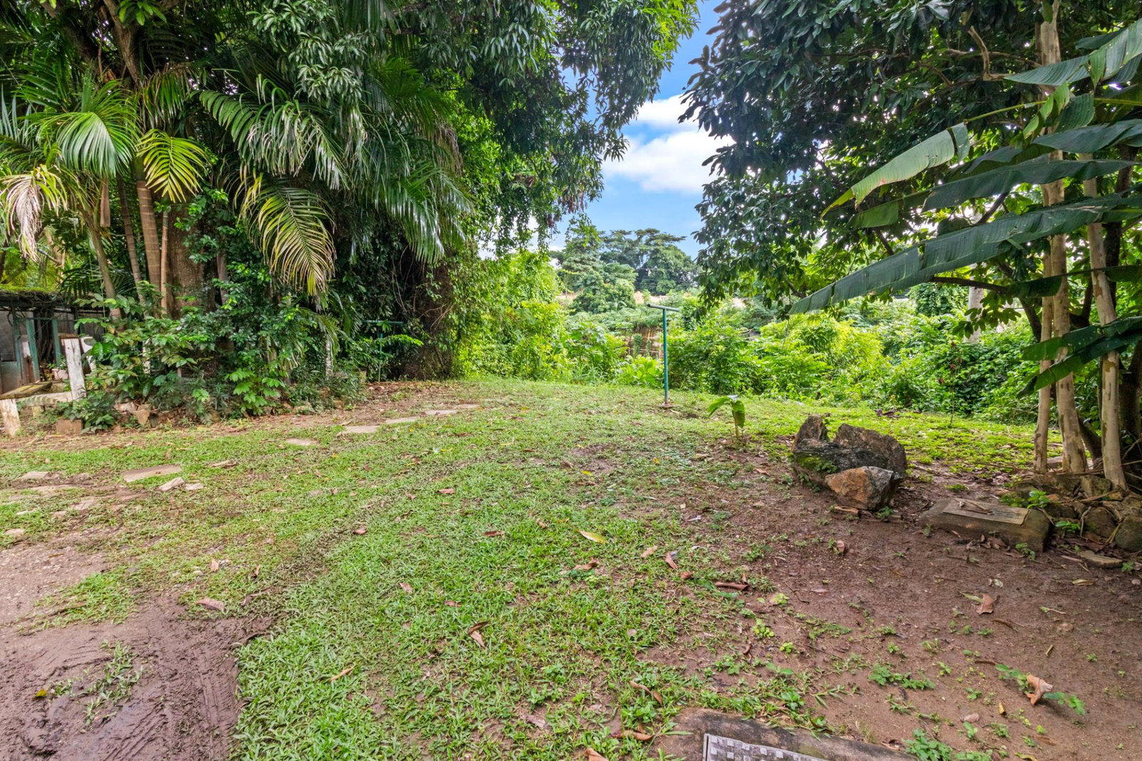 Stunning-5-Bedroom-Home-for-Sale-in-Bridgemount-Jamaica Twenty-Eighth image of Bridgemount Drive in Kingston 8, St. Andrew, Jamaica - property is For Sale