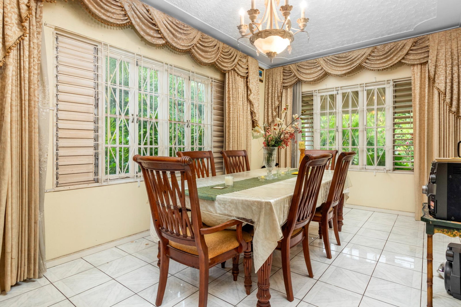 Stunning-5-Bedroom-Home-for-Sale-in-Bridgemount-Jamaica Ninth image of Bridgemount Drive in Kingston 8, St. Andrew, Jamaica - property is For Sale